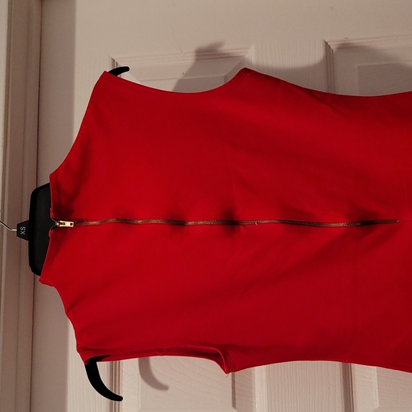 Dress - Picture 5 of 7